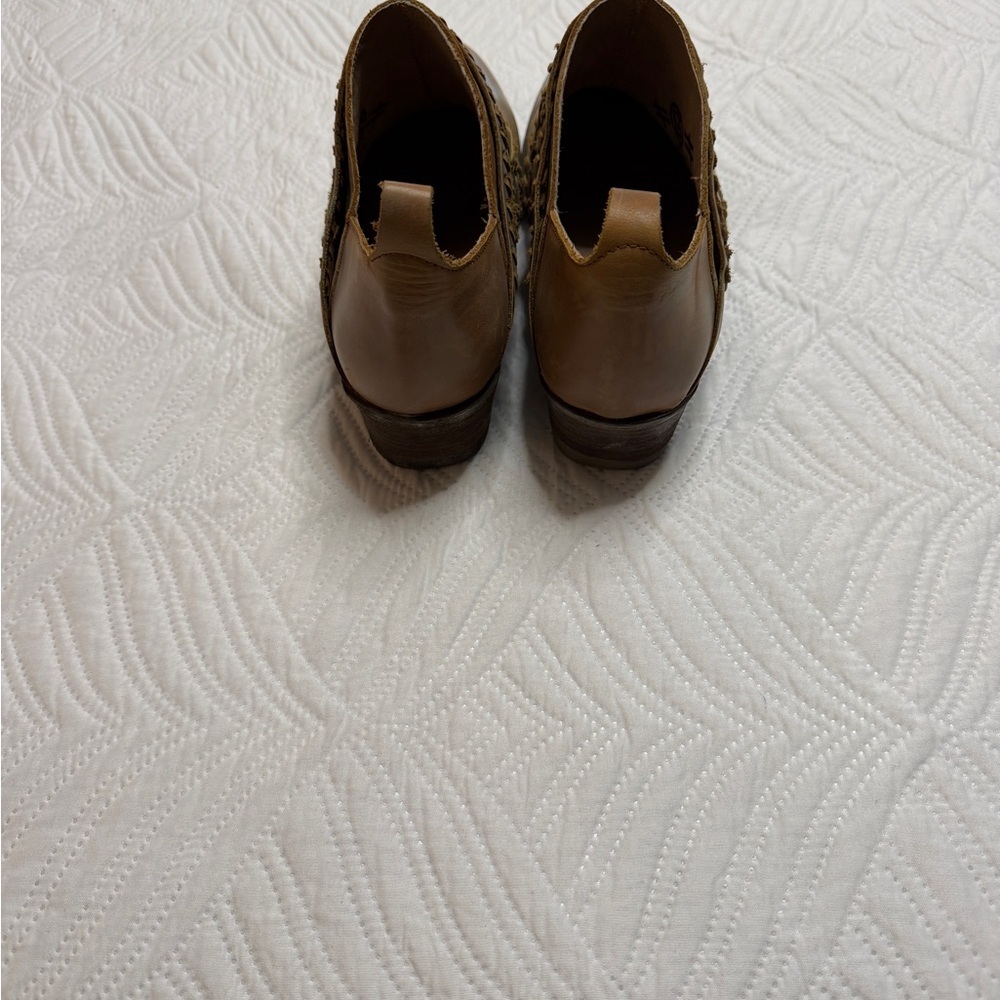 Circle G Women’s Patina Leather Western Ankle Boots. Size 8.5 - Picture 6 of 9
